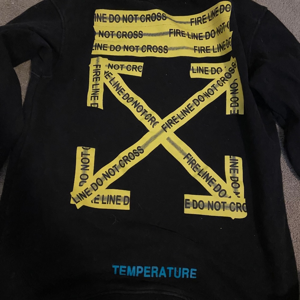 "Do not cross" "TEMPERATURE" off white crewneck